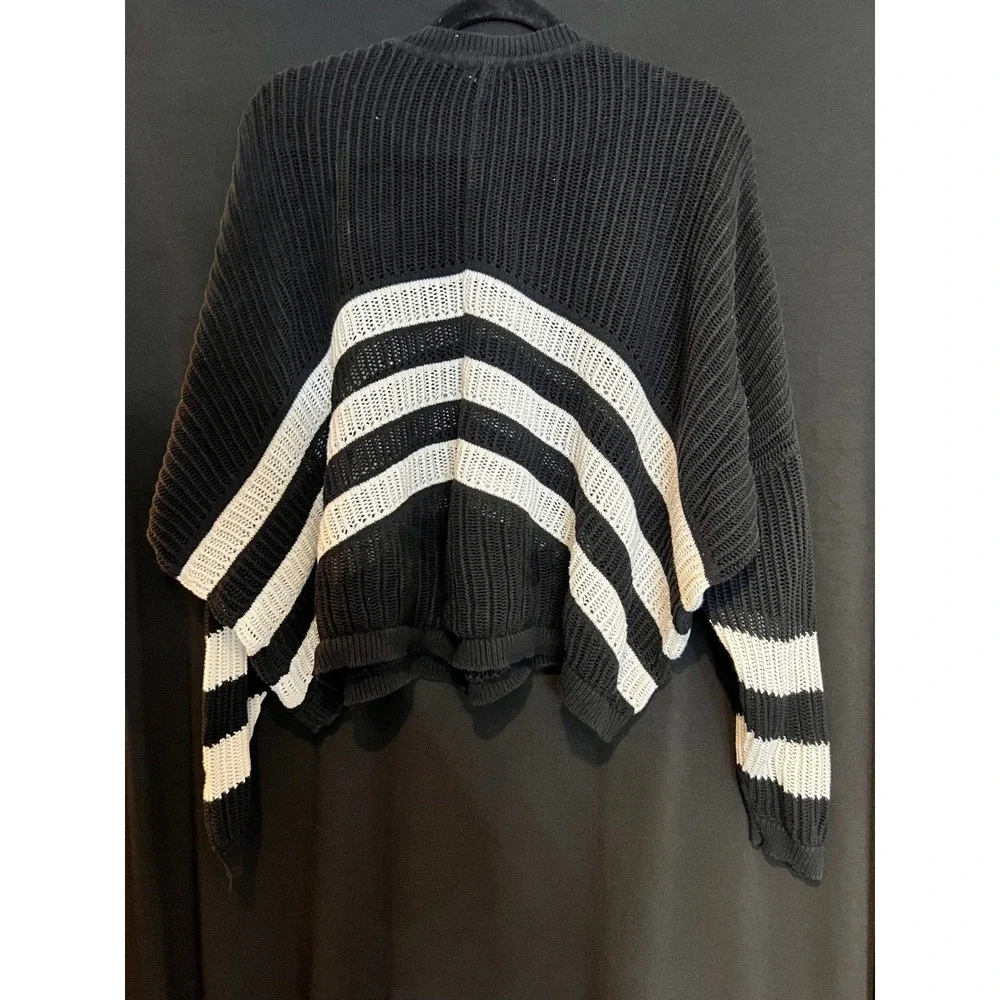 Women's Black &‎ White Knit Joe Boxer Pullover Size 3X